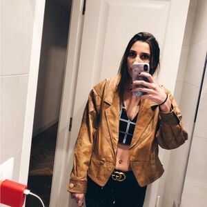 Vintage 90’s tan leather jacket